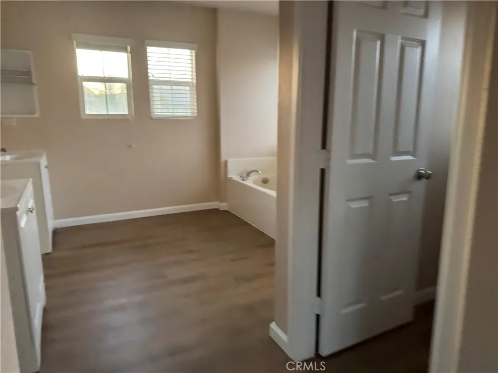 1060 Saltbush Lane, Hemet, California 92545 home-pic-12